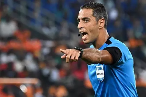 أمين عمر حكمًا لمباراة الأهلي وغزل المحلة